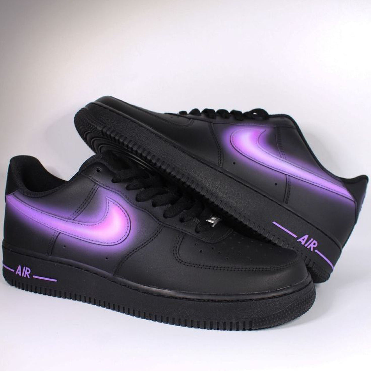 NIKE AIR FORCE 1 BLACK & PURPLE